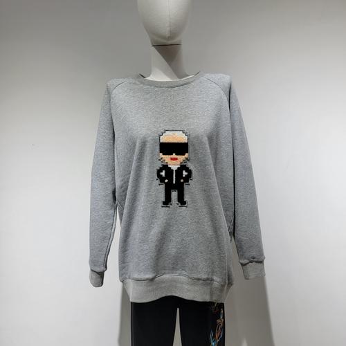 定制衛衣與專屬繡章 &nbsp;| &nbsp;Customizable Sweatshirt with Bespoke Patches