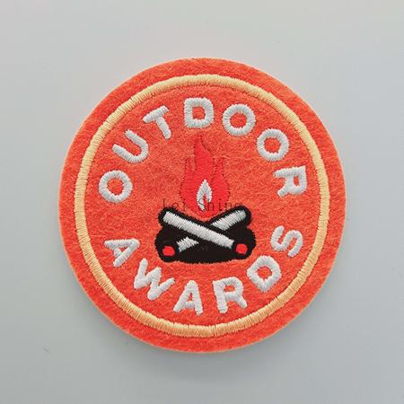 圓形絨佈底橙色篝火繡花