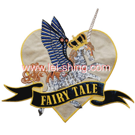 重工釘珠刺繡「童話獨角獸」愛心